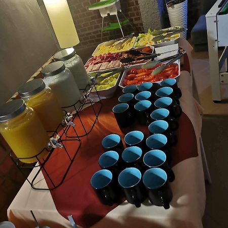 Kinizsi Udvar Apartmanhaz Balatonboglár Exterior foto