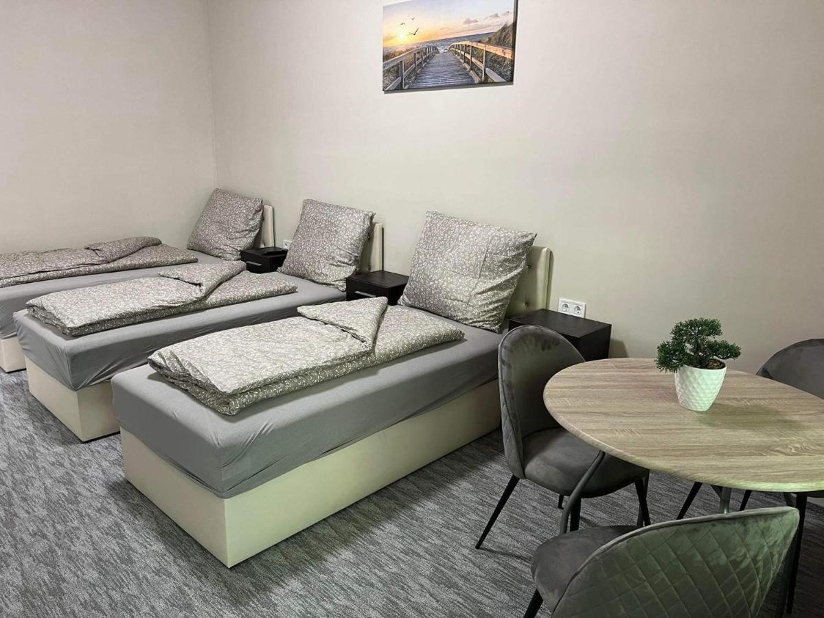 Kinizsi Udvar Apartmanhaz Balatonboglár Exterior foto