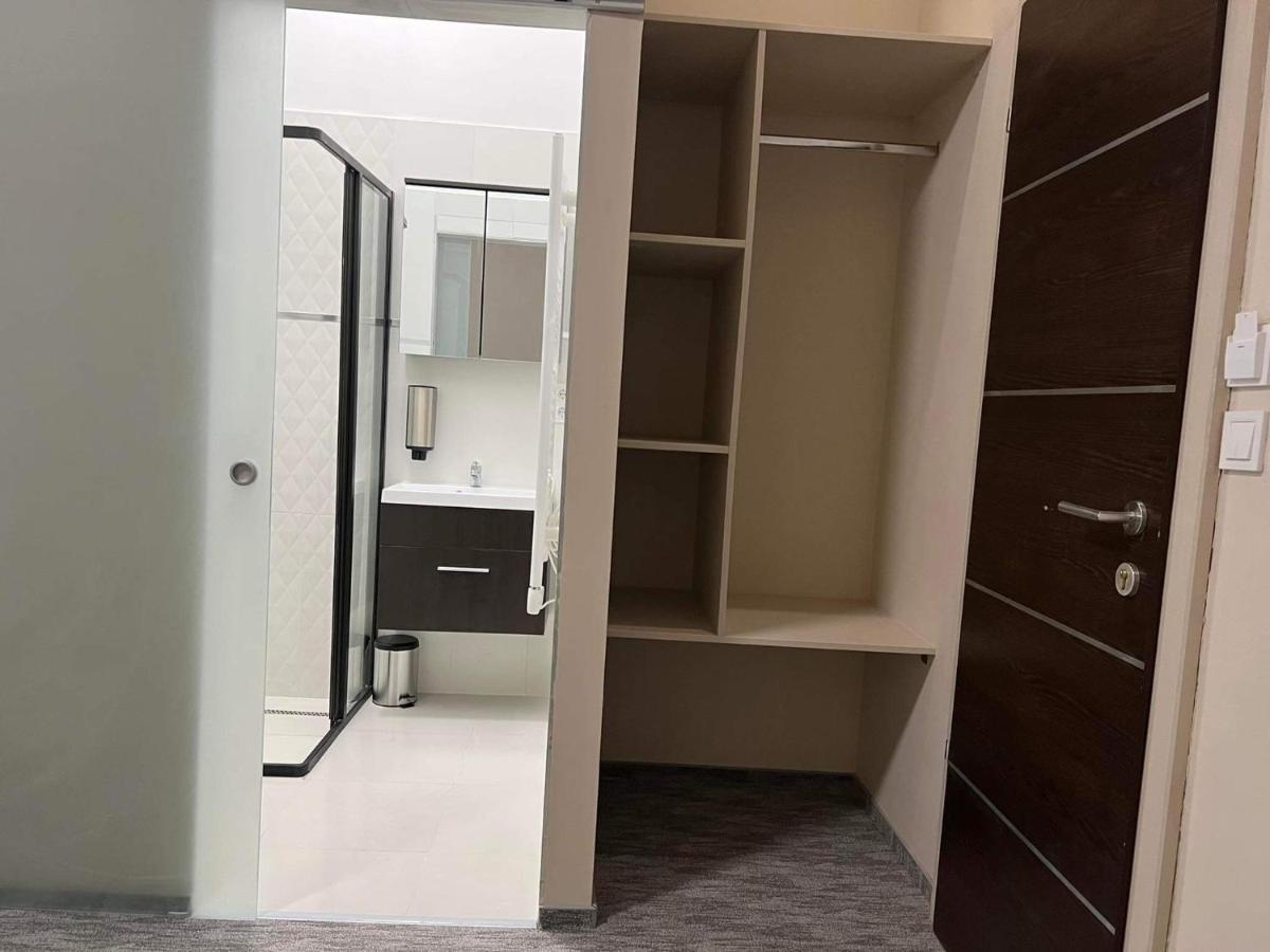 Kinizsi Udvar Apartmanhaz Balatonboglár Exterior foto