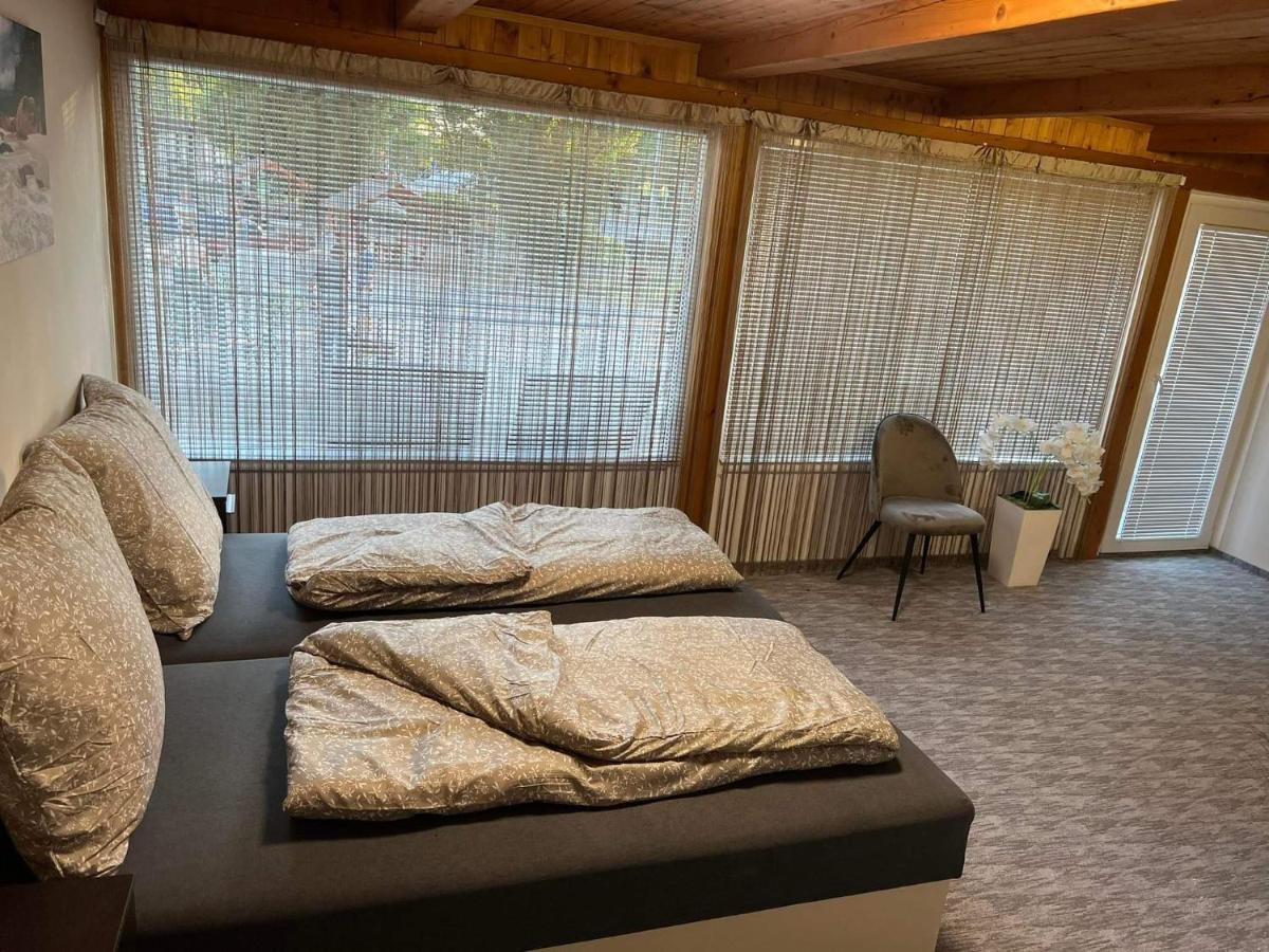 Kinizsi Udvar Apartmanhaz Balatonboglár Exterior foto