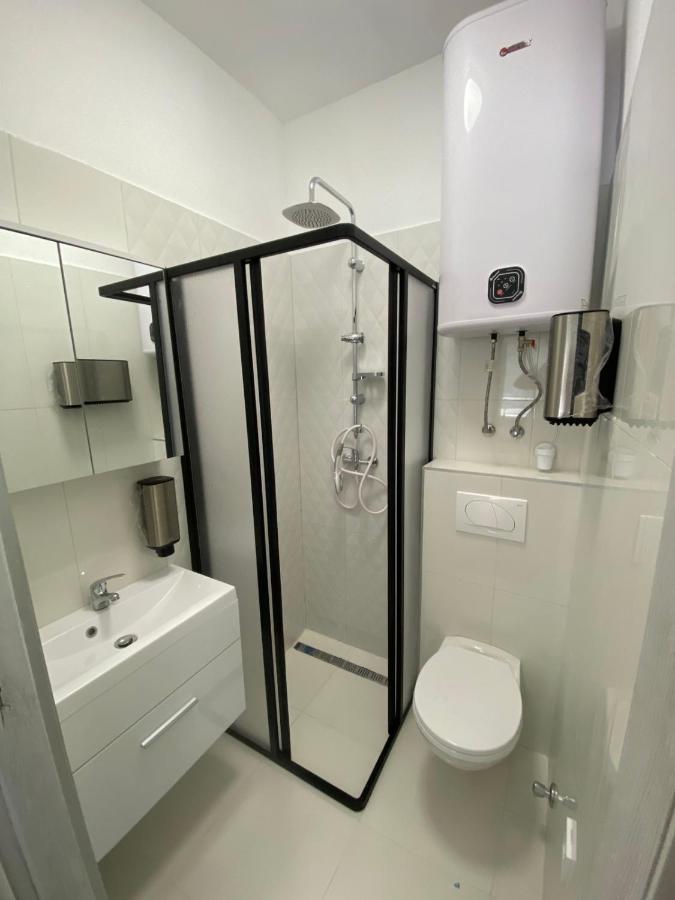 Kinizsi Udvar Apartmanhaz Balatonboglár Exterior foto
