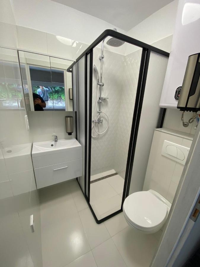 Kinizsi Udvar Apartmanhaz Balatonboglár Exterior foto
