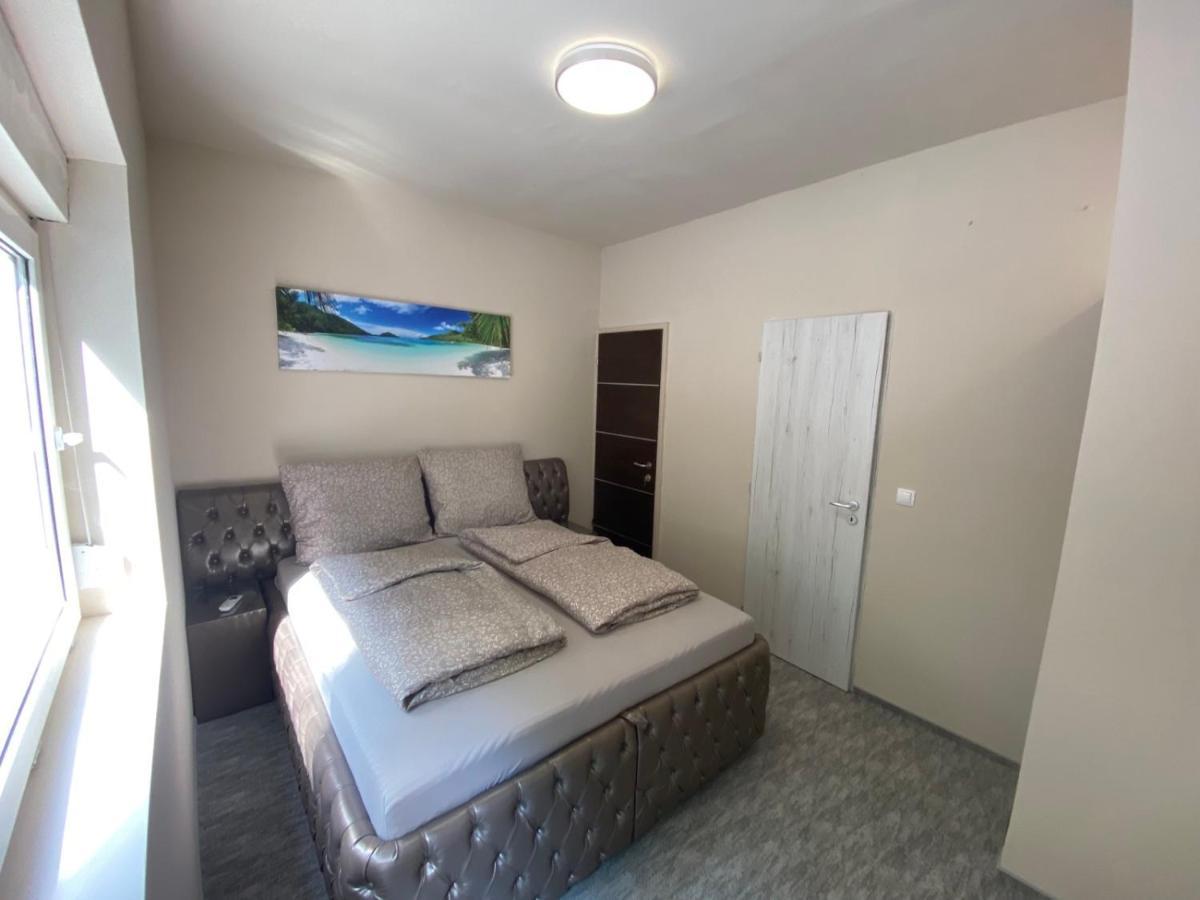 Kinizsi Udvar Apartmanhaz Balatonboglár Exterior foto
