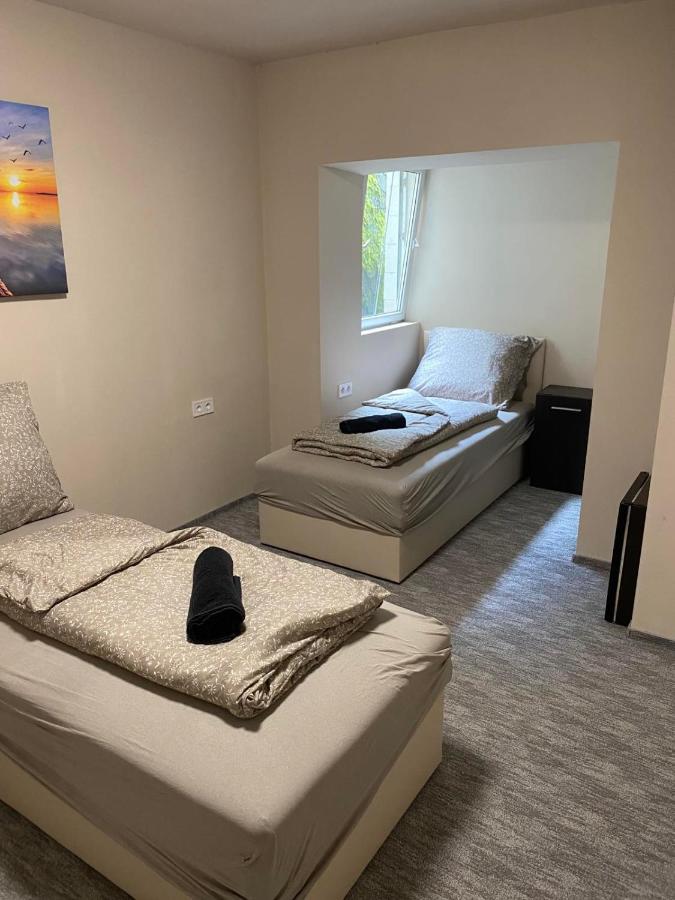 Kinizsi Udvar Apartmanhaz Balatonboglár Exterior foto
