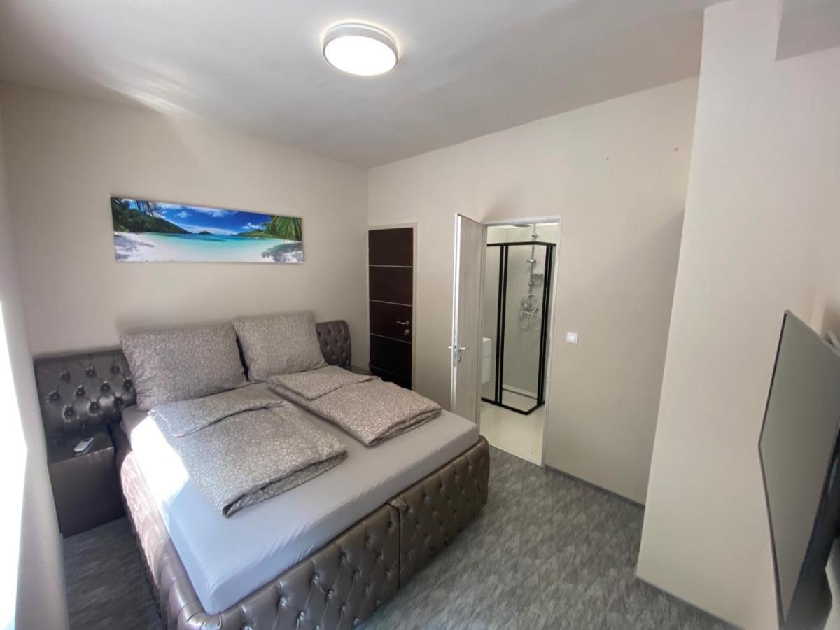 Kinizsi Udvar Apartmanhaz Balatonboglár Exterior foto